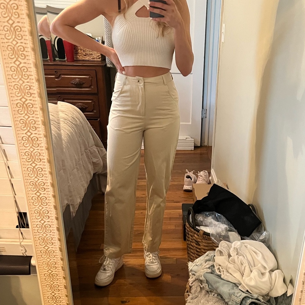 Princess Polly’s beige painter pants. Size US2/small